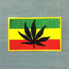 grille point de croix feuille de cannabis