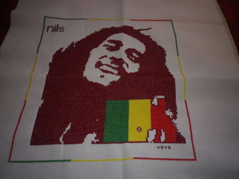 grille point de croix rasta