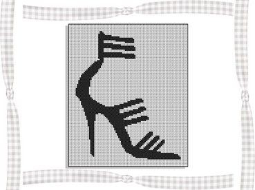 grille point de croix chaussures