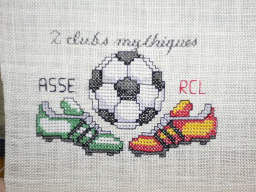 point de croix football