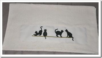 point de croix chat noir