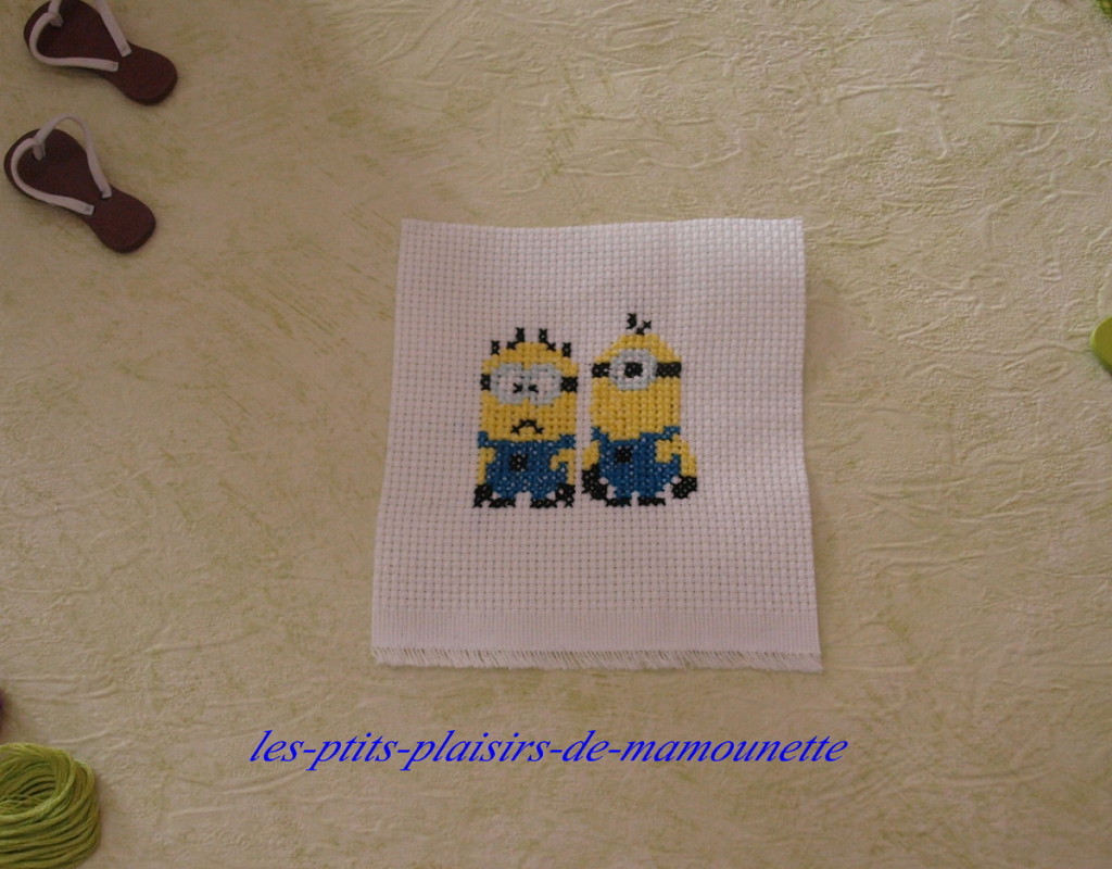 point de croix les minions